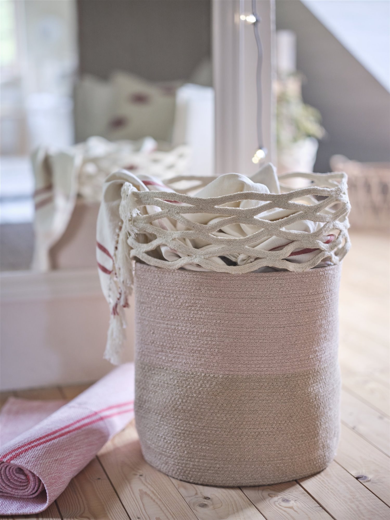 cesta de yute beige