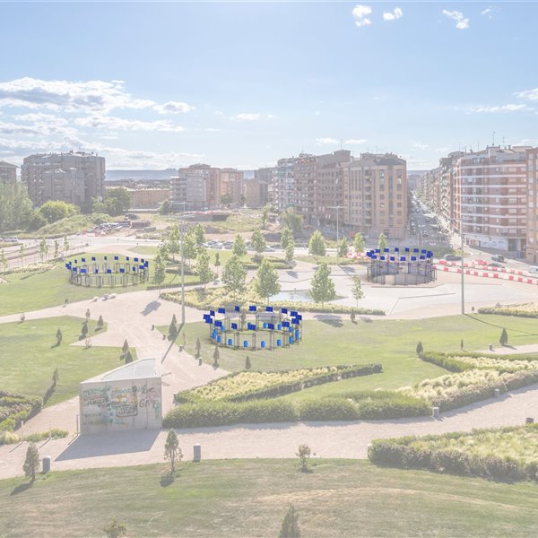 Konstantin Grcic quiere que volvamos a los columpios en este parque de Logroño