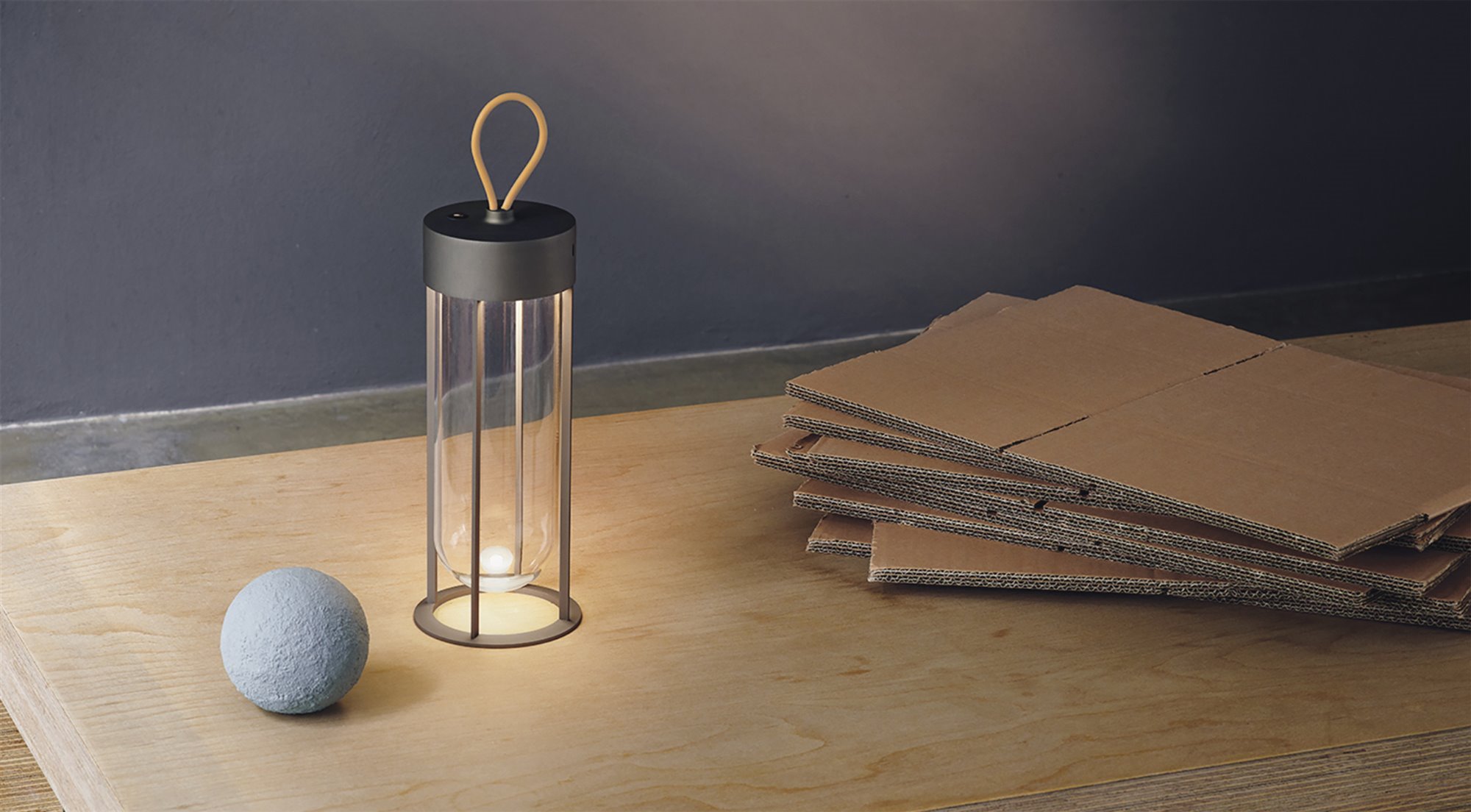 lámpara de mesa tubo de cristal con asa de cuerda