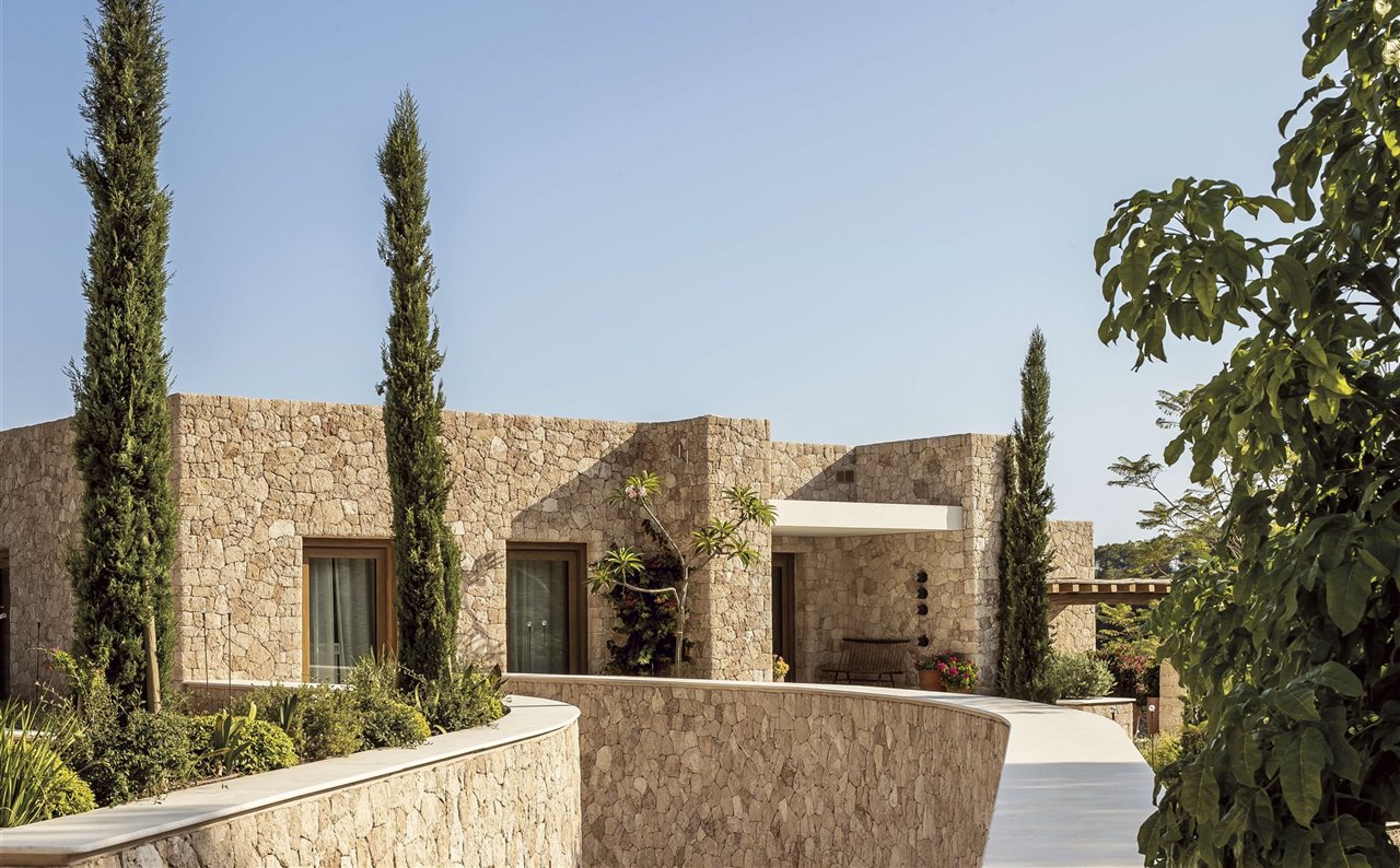 Esta casa aislada en las montañas de Ibiza es el refugio que necesitamos