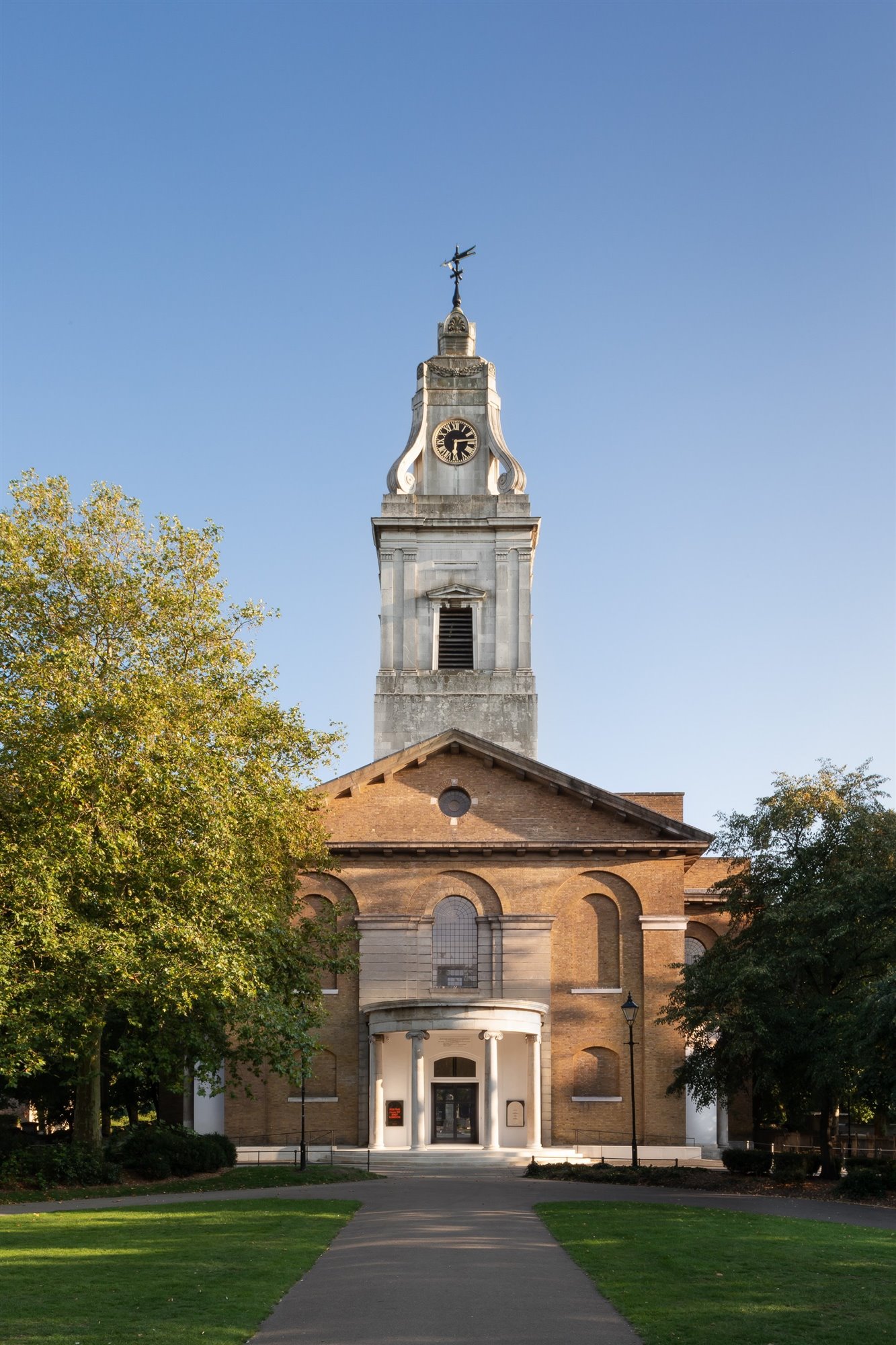 iglesia St John de Hackney Londres ladrillo y piedra de John Pawson