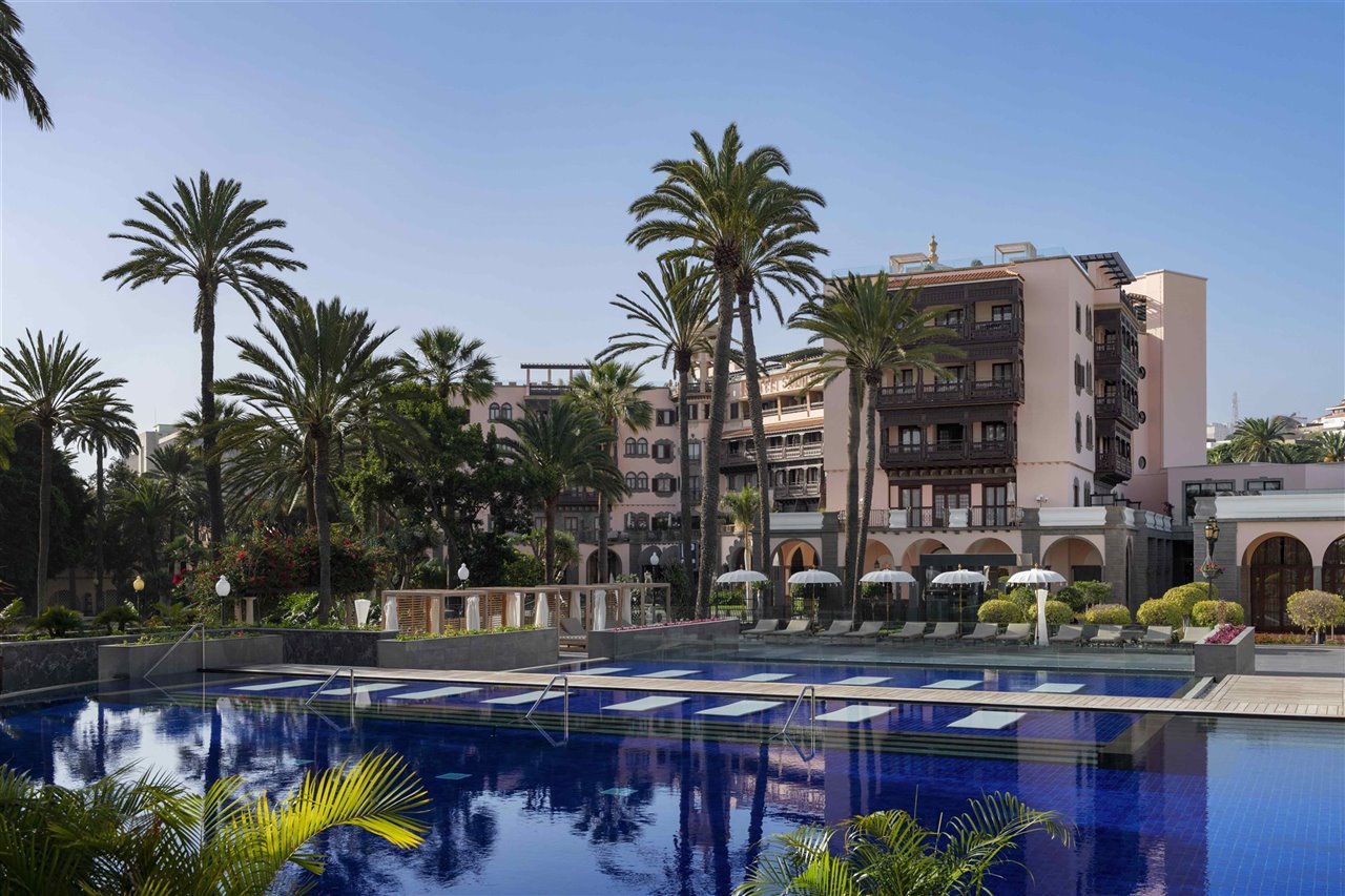 Santa Catalina, a Royal Hideaway.