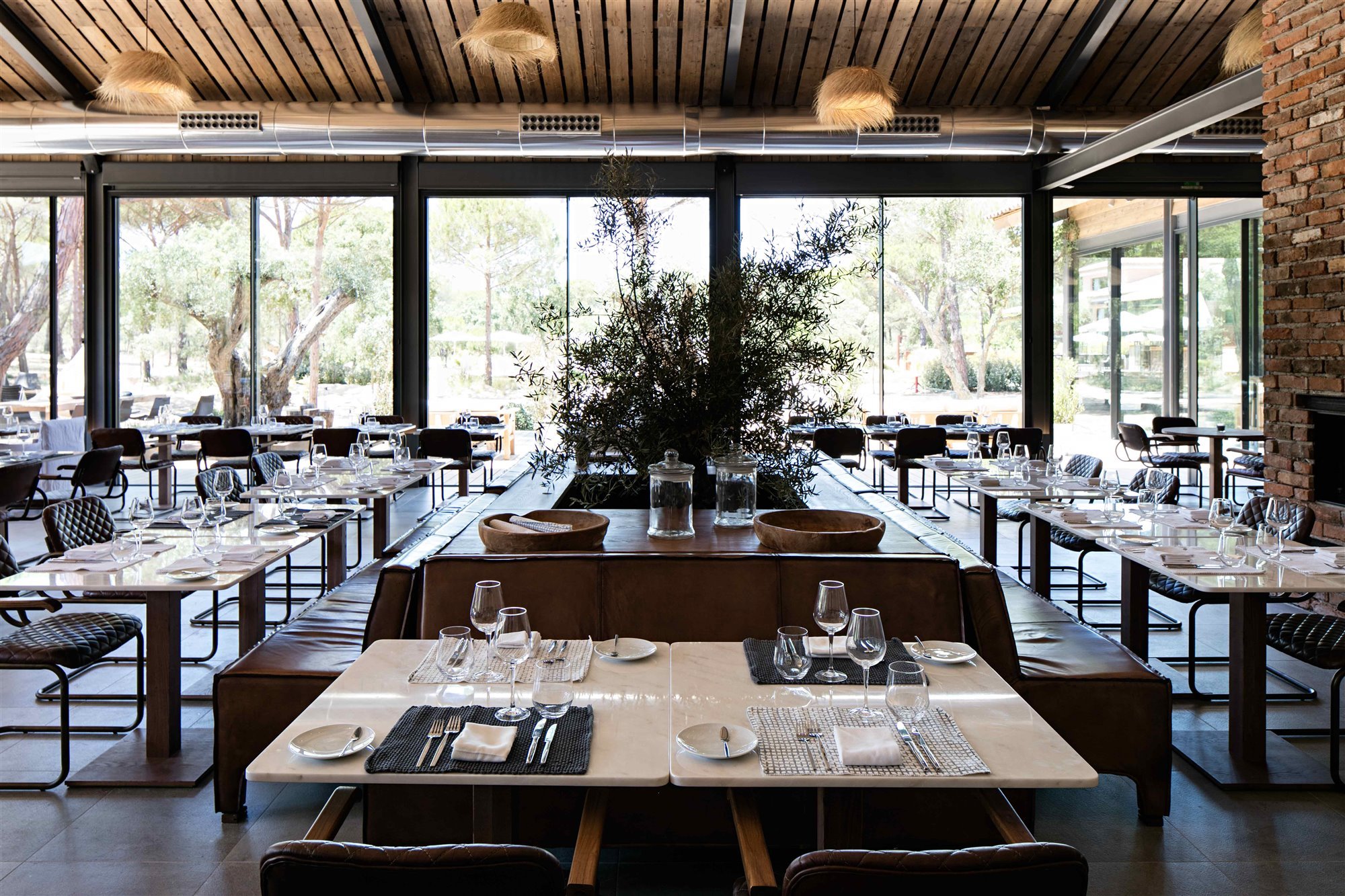 SUBLIME-COMPORTA---Sem-Porta-Restaurant-inside-2-(c)-Nelson-Garrido