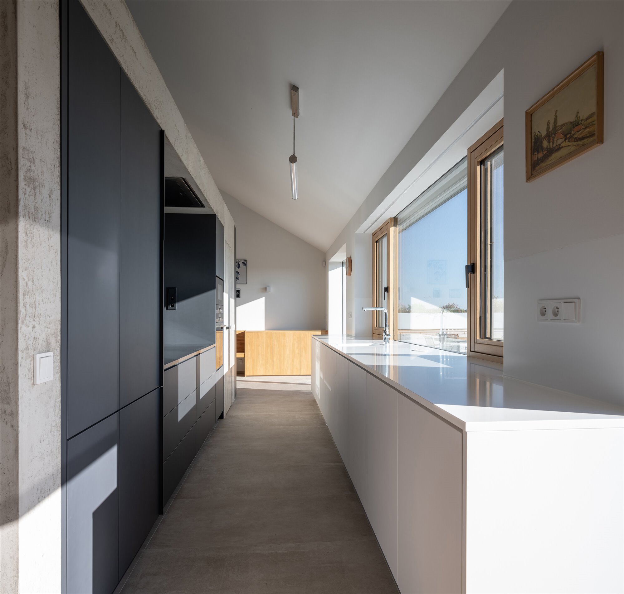 family-house-with-atrium-senaa-alex-shoots-buildings-13