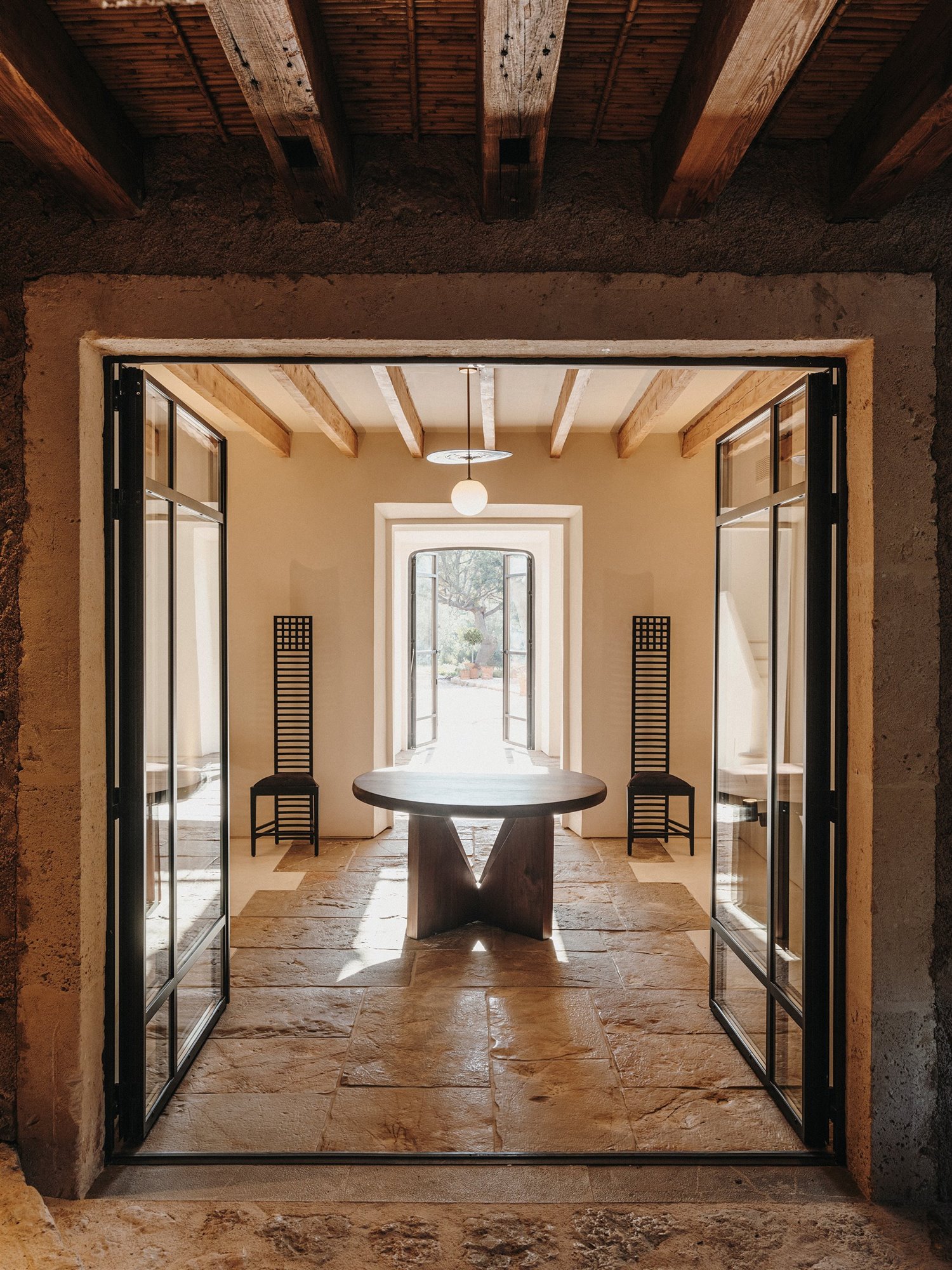 hall les cases de son serra 