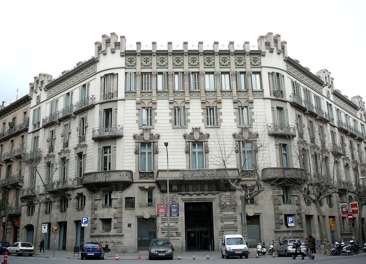 AusiasMarc33-CasaAntoniRoger. Edificios de viviendas Ausias Marc