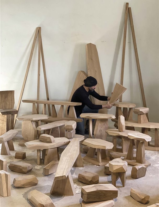 El arquitecto que se pasó a la ebanistería y crea muebles únicos de madera