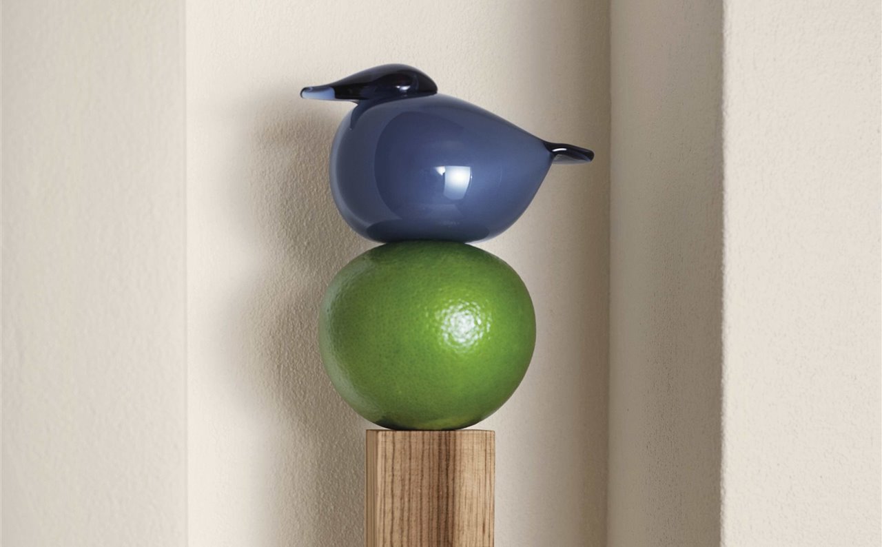 En Iittala Glass Factory se hacen a mano y soplan a boca los pájaros de la icónica colección Birds de la leyenda del diseño finlandés Oiva Toikka. Cada pájaro es único hasta el último detalle.