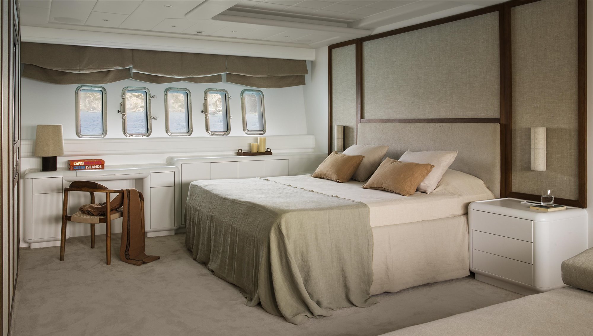 Un yate con interiorismo de lujo