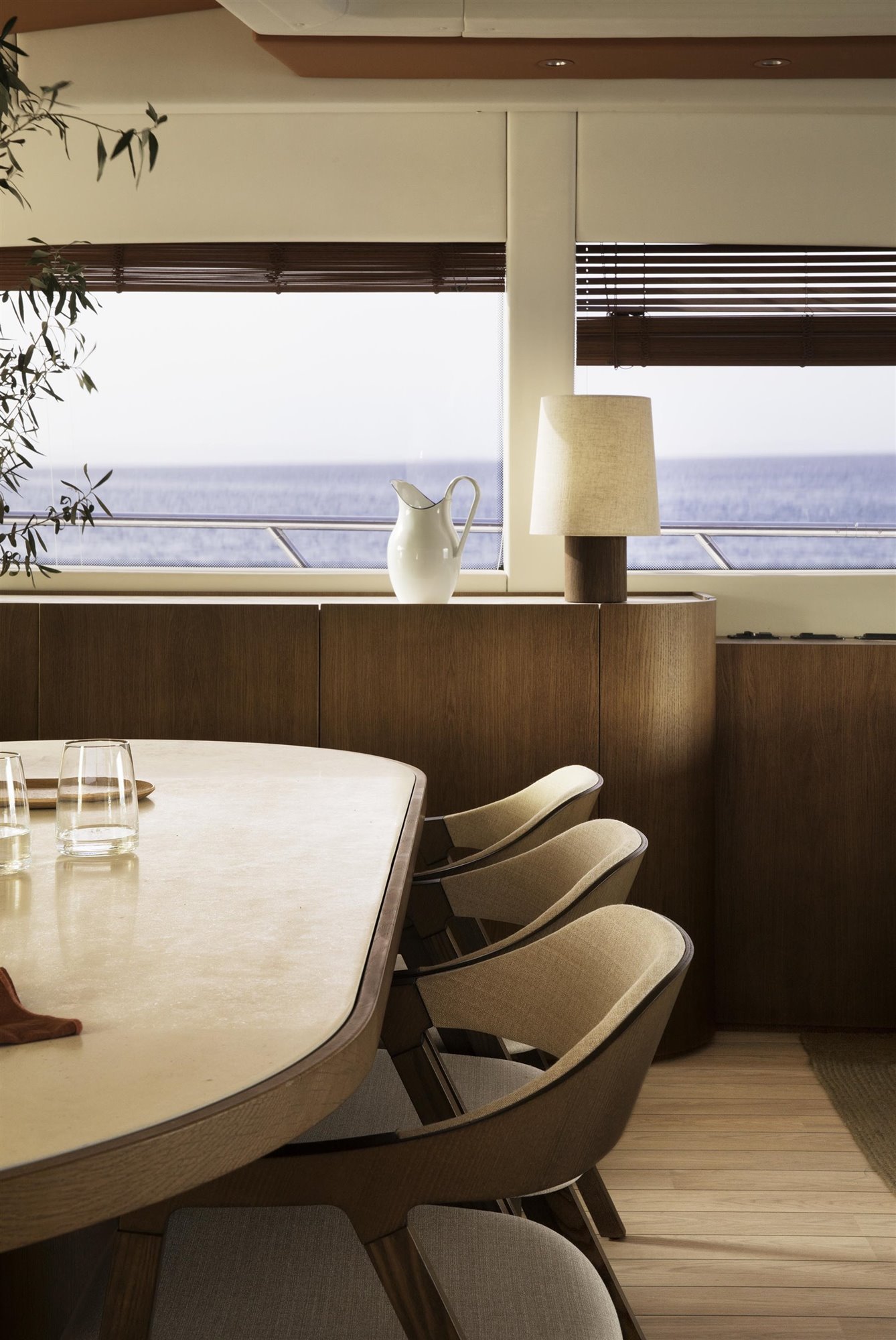 Un yate con interiorismo de lujo