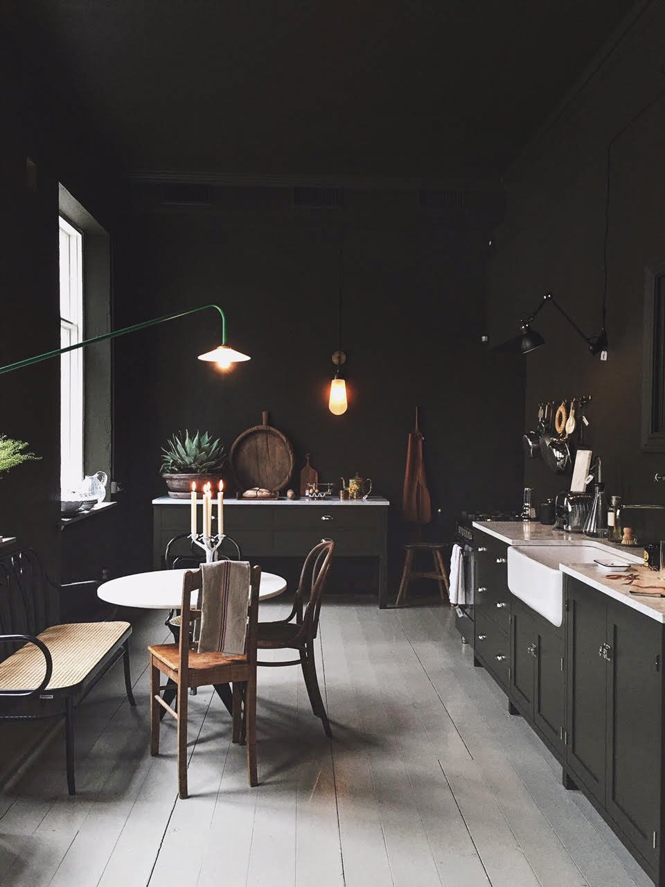 Cocina de color negro