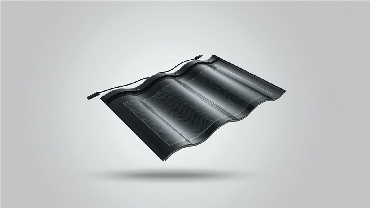 La teja solar Hantile, de Hanergy, permite convertir todo el tejado en una placa fotovoltaica.