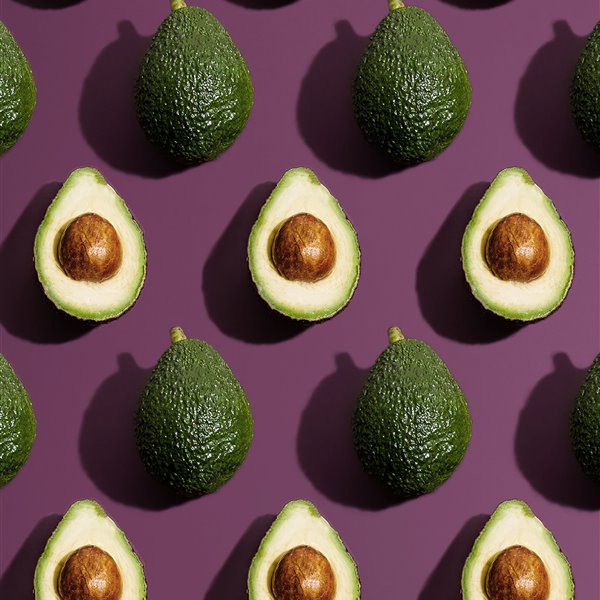Todo lo que puedes hacer con un hueso de aguacate (además de plantarlo)