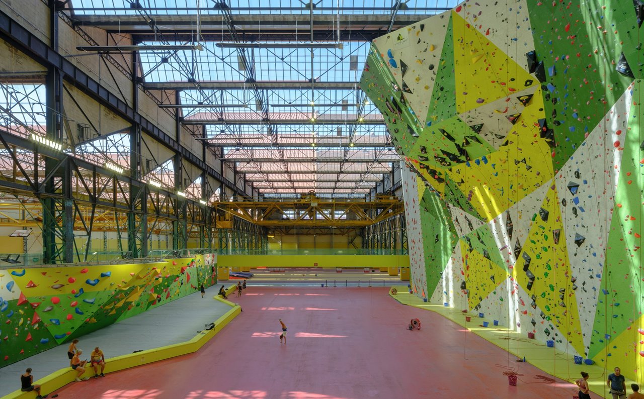 El polideportivo se ha convertido en un referente arquitectónico.