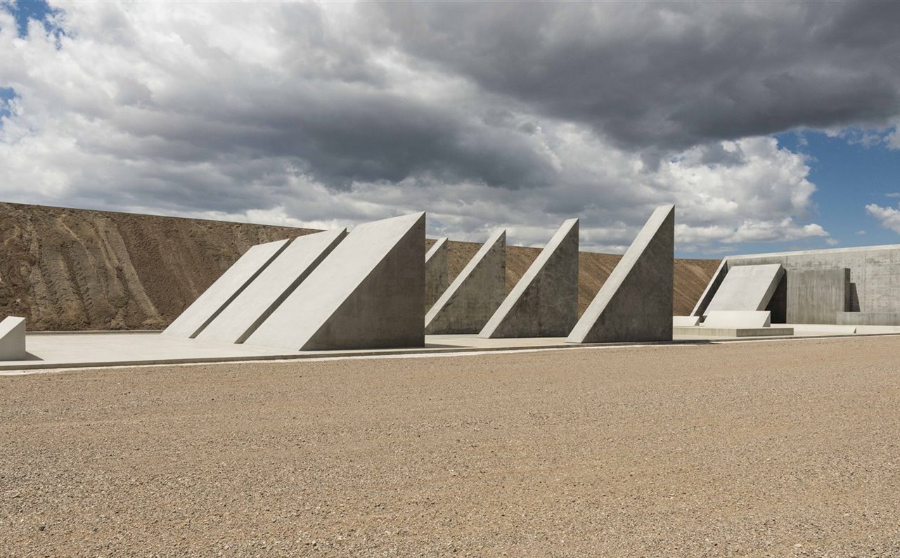 Una ciudad en medio de un desierto y 50 años de construcción.