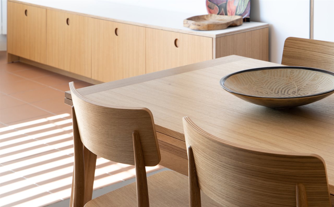 Mesa Ruskin y sillas Pippa, de Habitat