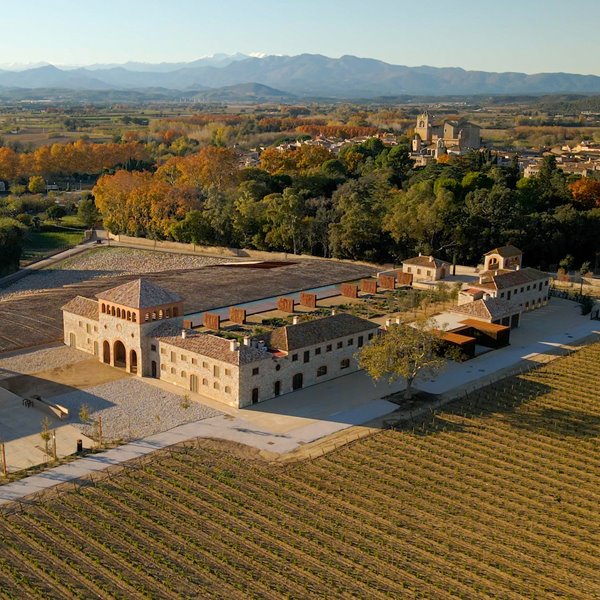 Una bodega ejemplar con el sello de todo un Pritzker en Girona