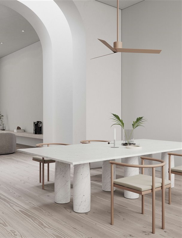 Anastassiades vuelve con aires renovados: una silla y un ventilador