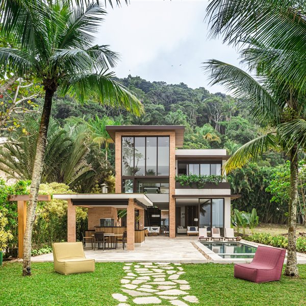 Una casa que practica el estilo tropical sofisticado con muy buena nota 