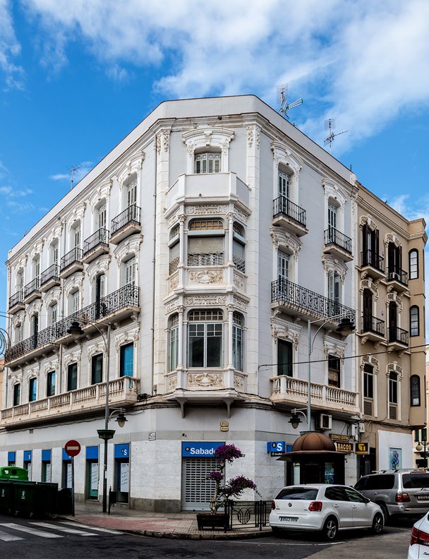 ¿Sabes cuál es la segunda ciudad de España con más edificios modernistas? No te lo imaginas