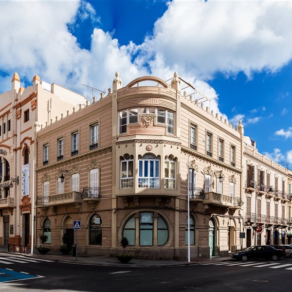 ¿Sabes cuál es la segunda ciudad de España con más edificios modernistas? No te lo imaginas