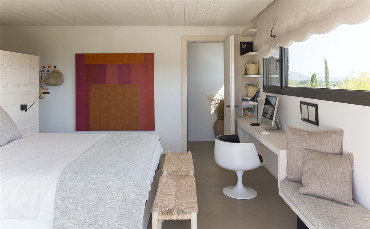 Una casa en el corazón del Ampurdán, diseñada por Bárbara Aurell.
