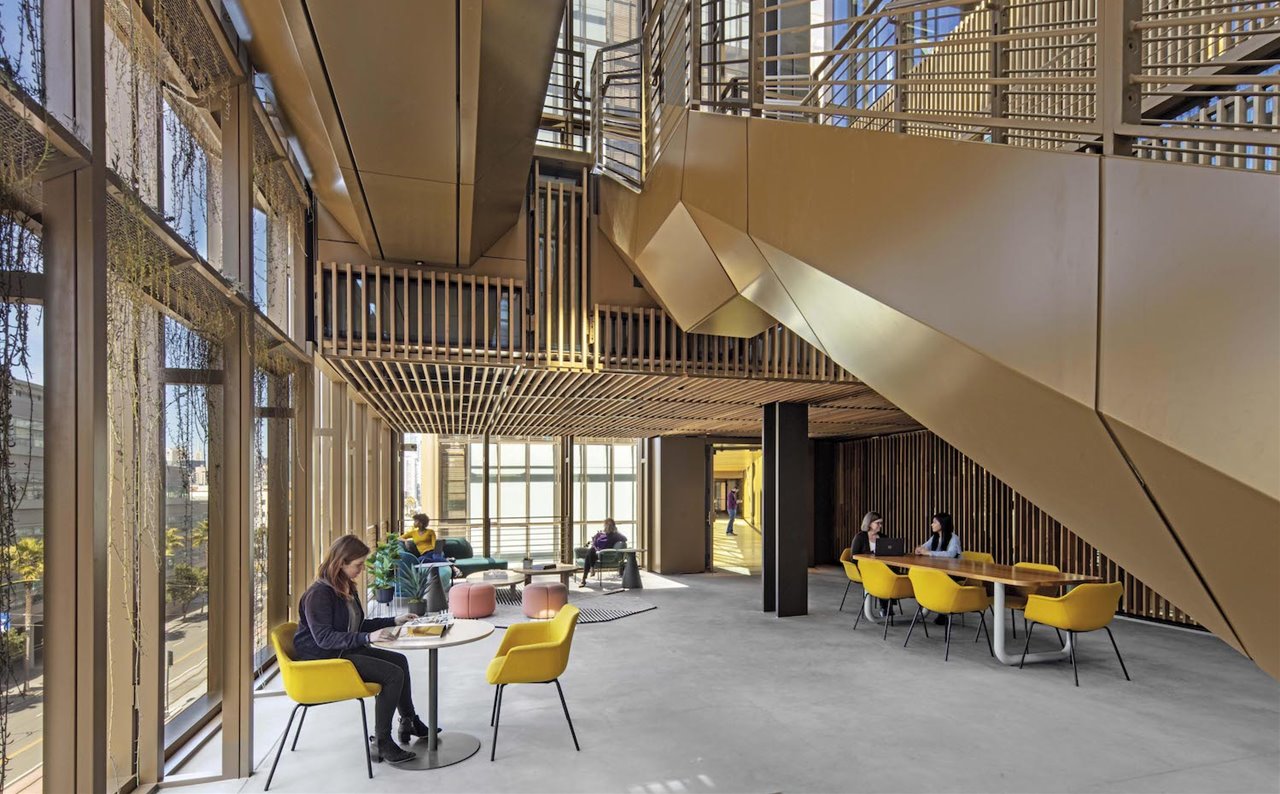 Campus Uber Mission Bay en San Francisco, diseño de RMW. Los sillones son el modelo Gala, diseño de Piergiorgio Cazzaniga para Andreu World.