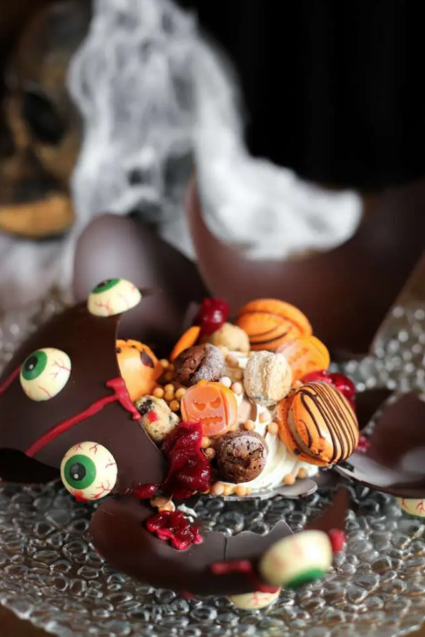 Postre chocolate explosion.