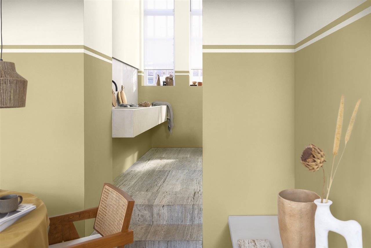 Cálido e inspirador, el color trigo silvestre crea una atmósfera muy sosegada en el baño. 