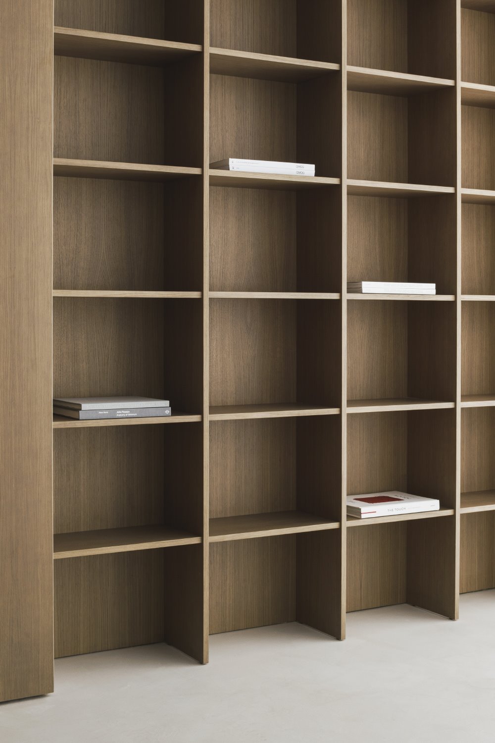 librería madera apartamento Deza Setien