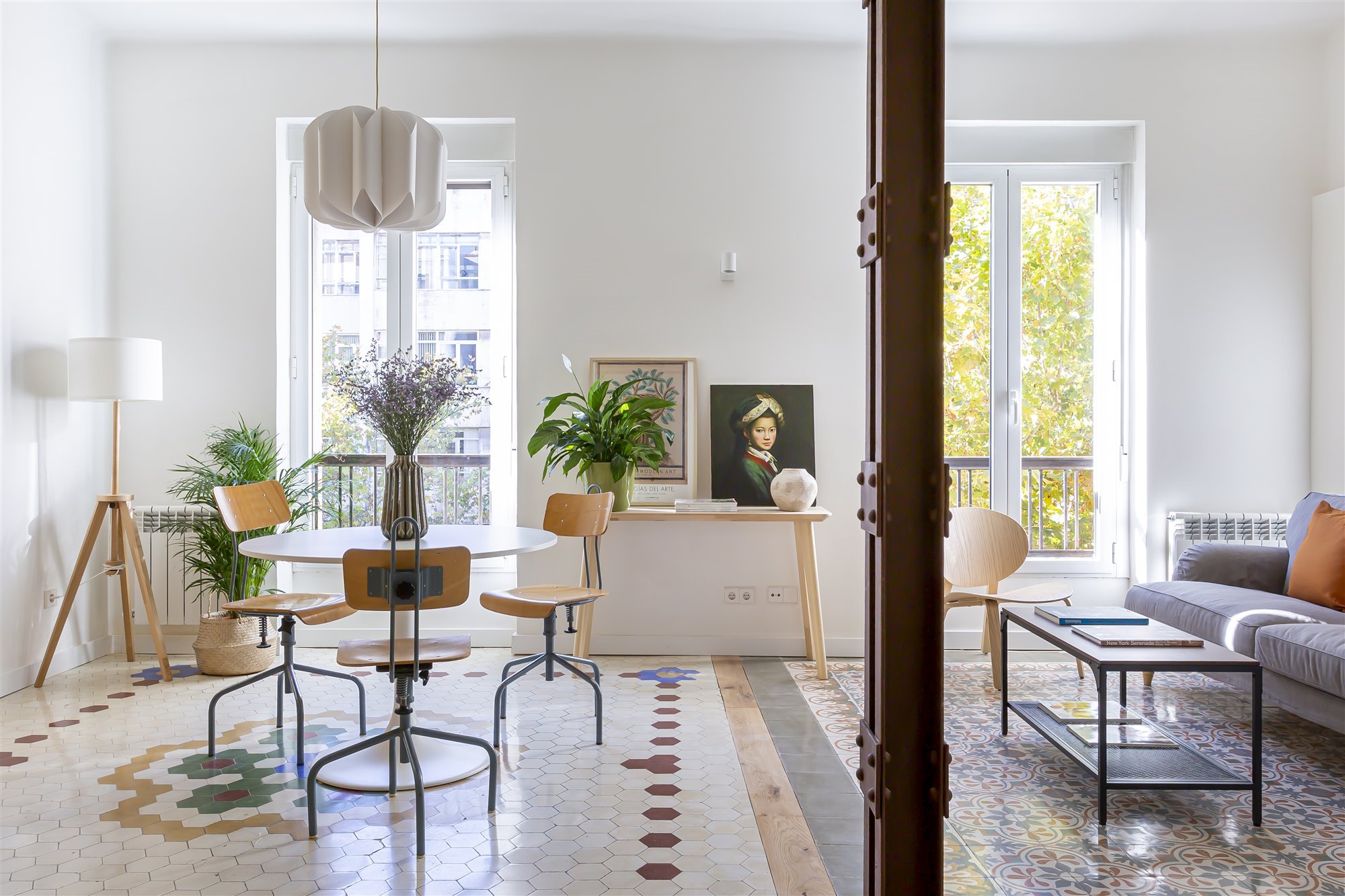 salón y cocina suelos hidráulicos