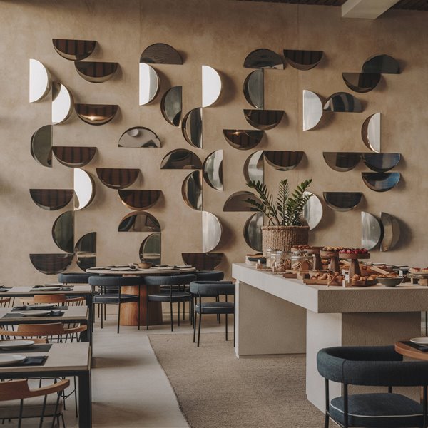 Redescubre el Mediterráno en este nuevo, elegante y sereno hotel de Sitges