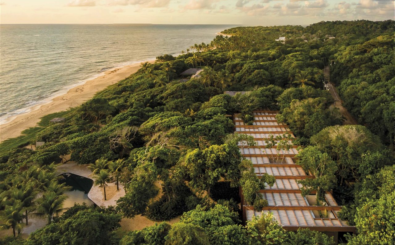 Sand House, de studio mk27/Marcio Kogan+Marcio Tanaka, un ejemplo de arquitectura integrada en la naturaleza que reduce su huella ambiental. 
