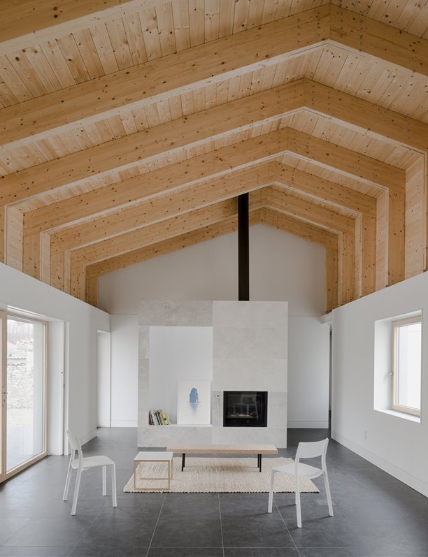 La nueva y moderna vida de una casa rural de piedra en Segovia