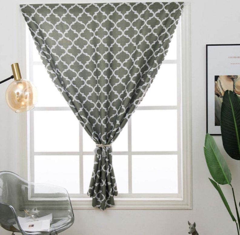 Cortinas con velcro incorporado.