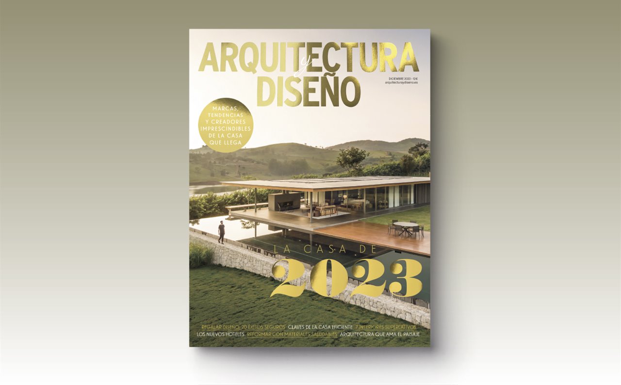 La portada del número de diciembre es un adelanto perfecto de lo que te espera en su interior, las claves de las casas en 2023. 