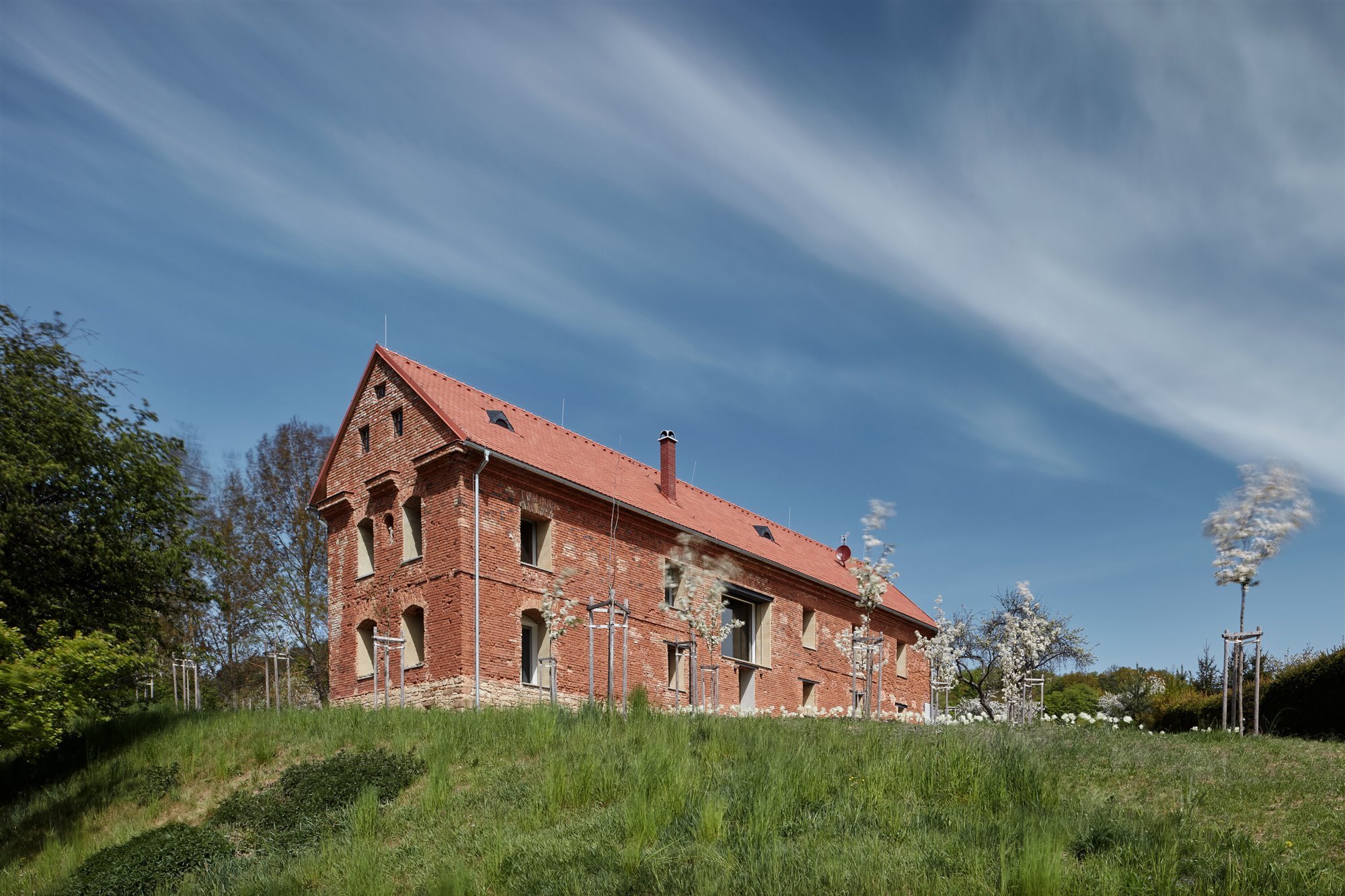 casa ladrillos rojos exterior