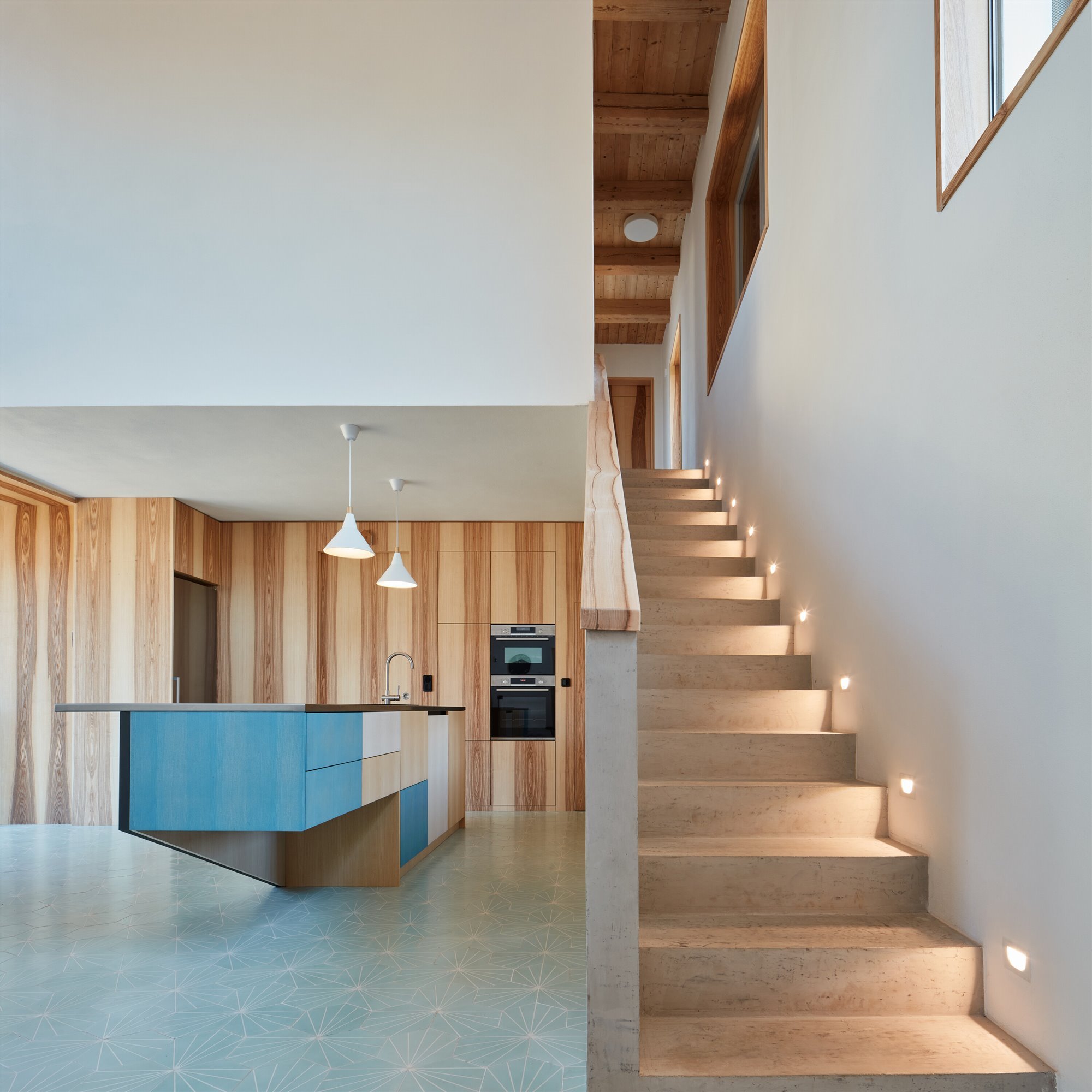 cocina y escalera