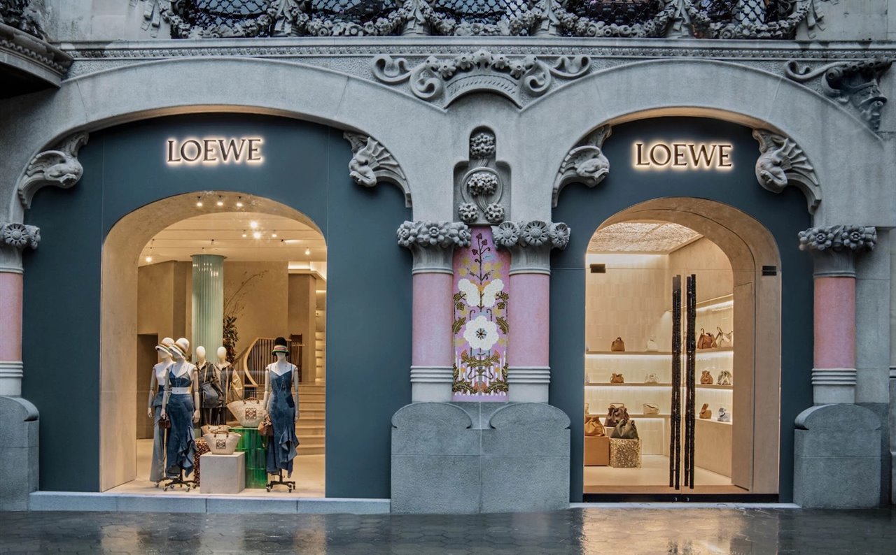 La nueva tienda Loewe en la casa Lleó i Morera del Paseo de Gracia en Barcelona.