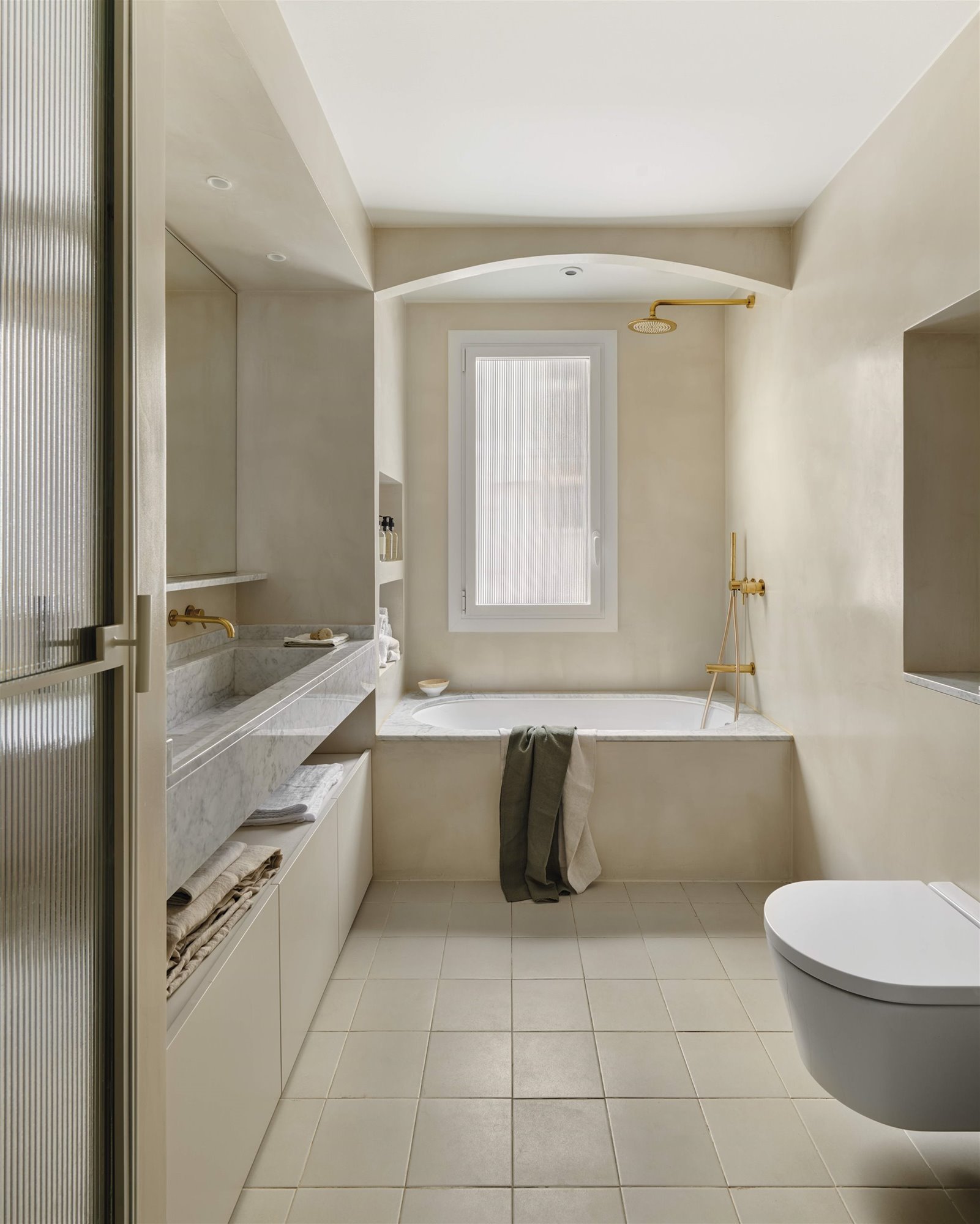 Conti Cert baño