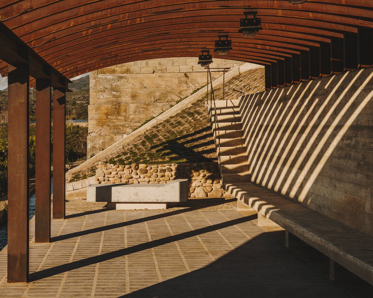 Proyecto “Una pérgola abierta a la huerta”, de Bona fide taller (Alejandro Martínez del Río). Foto: Oleh Kardash