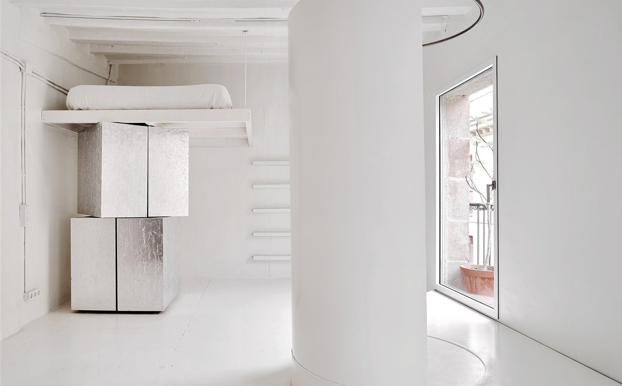 Así es el estudio de 30 metros cuadrados diseñado en Barcelona por Jaime Fernández Laynez. Foto: José Hevia