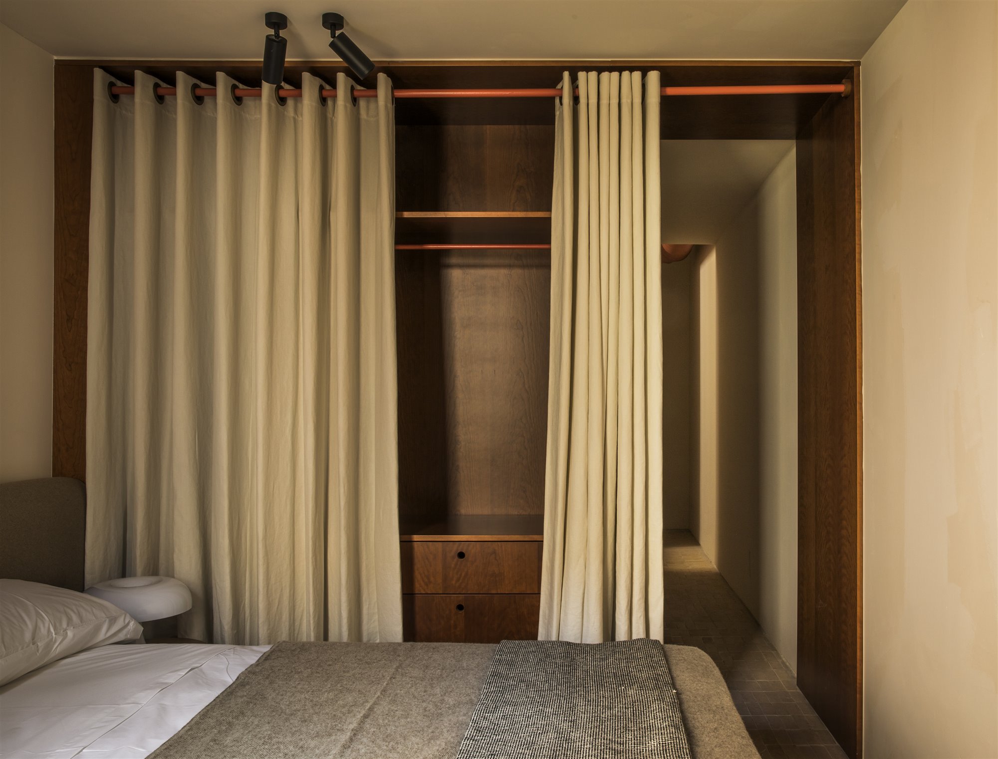 FEBREROSTUDIO BOS-COS 33