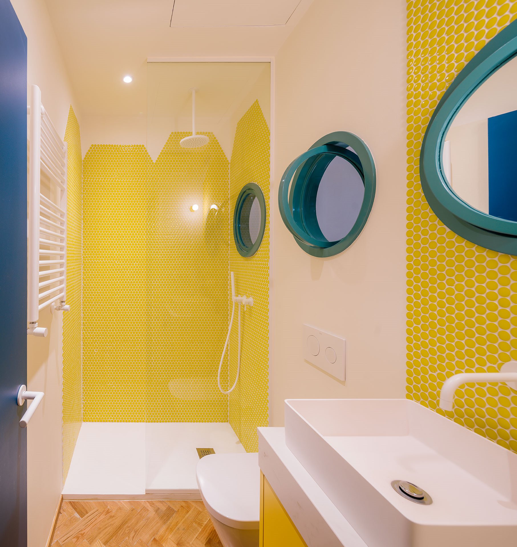 Impepinable Studio. Un baño muy alegre