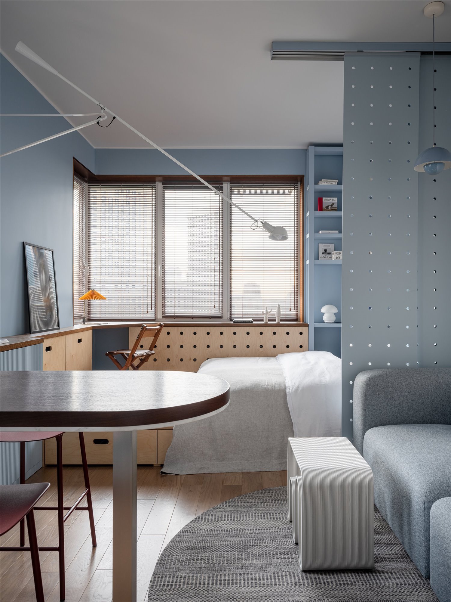 salón comedor dormitorio piso pequeño