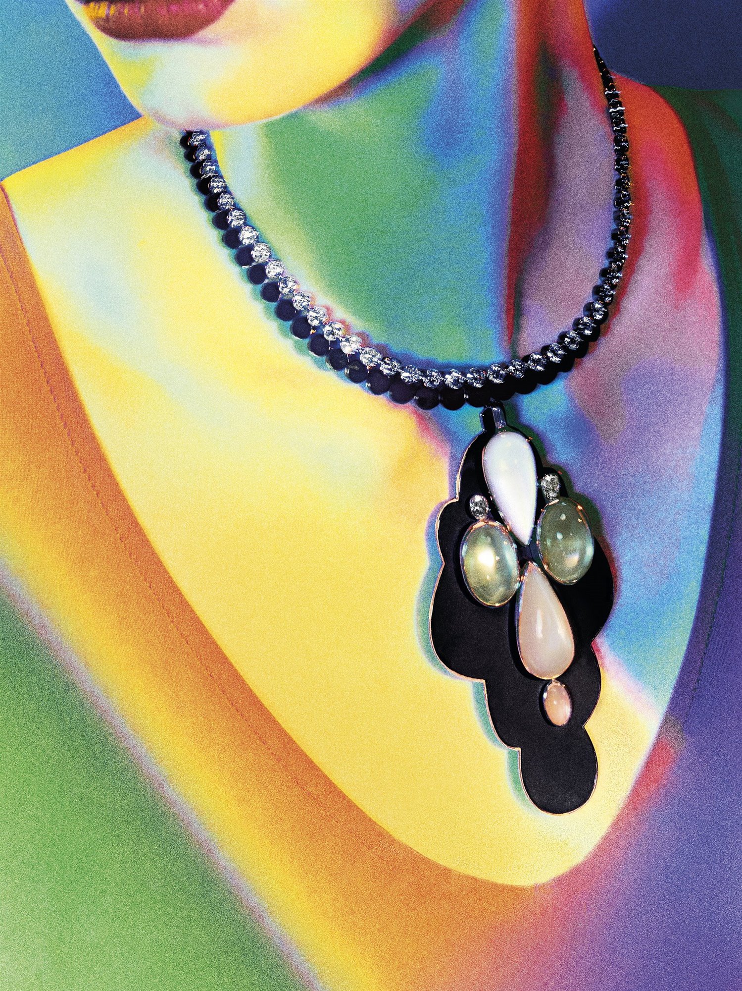 Les-jeux-de-l#8217;ombre---Collier-Lueurs-du-jour-©-Elizaveta-Porodina-(3)