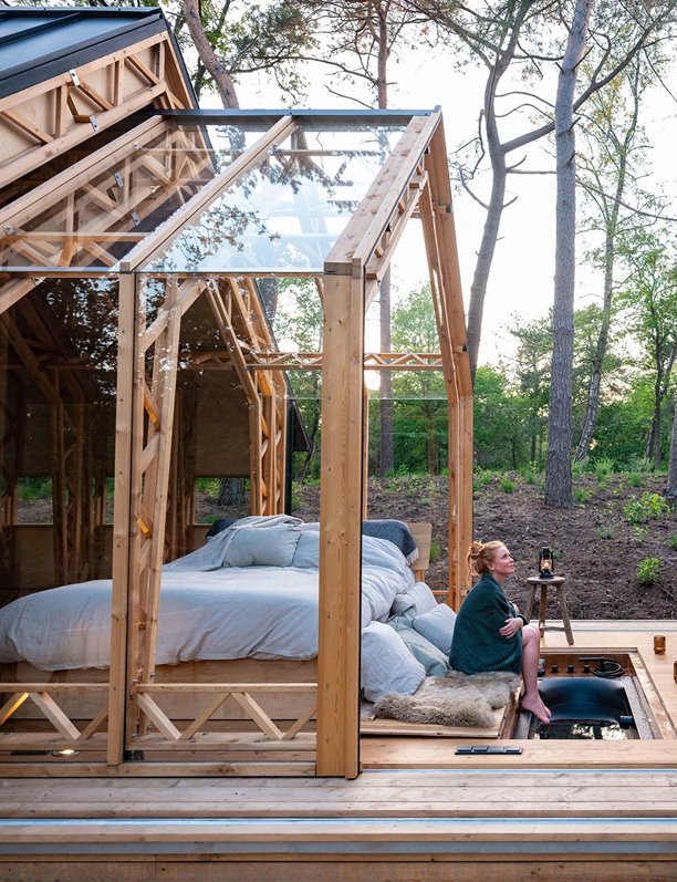 Una cabaña modular y extensible con paredes móviles que se adapta al entorno: ¡parece magia!