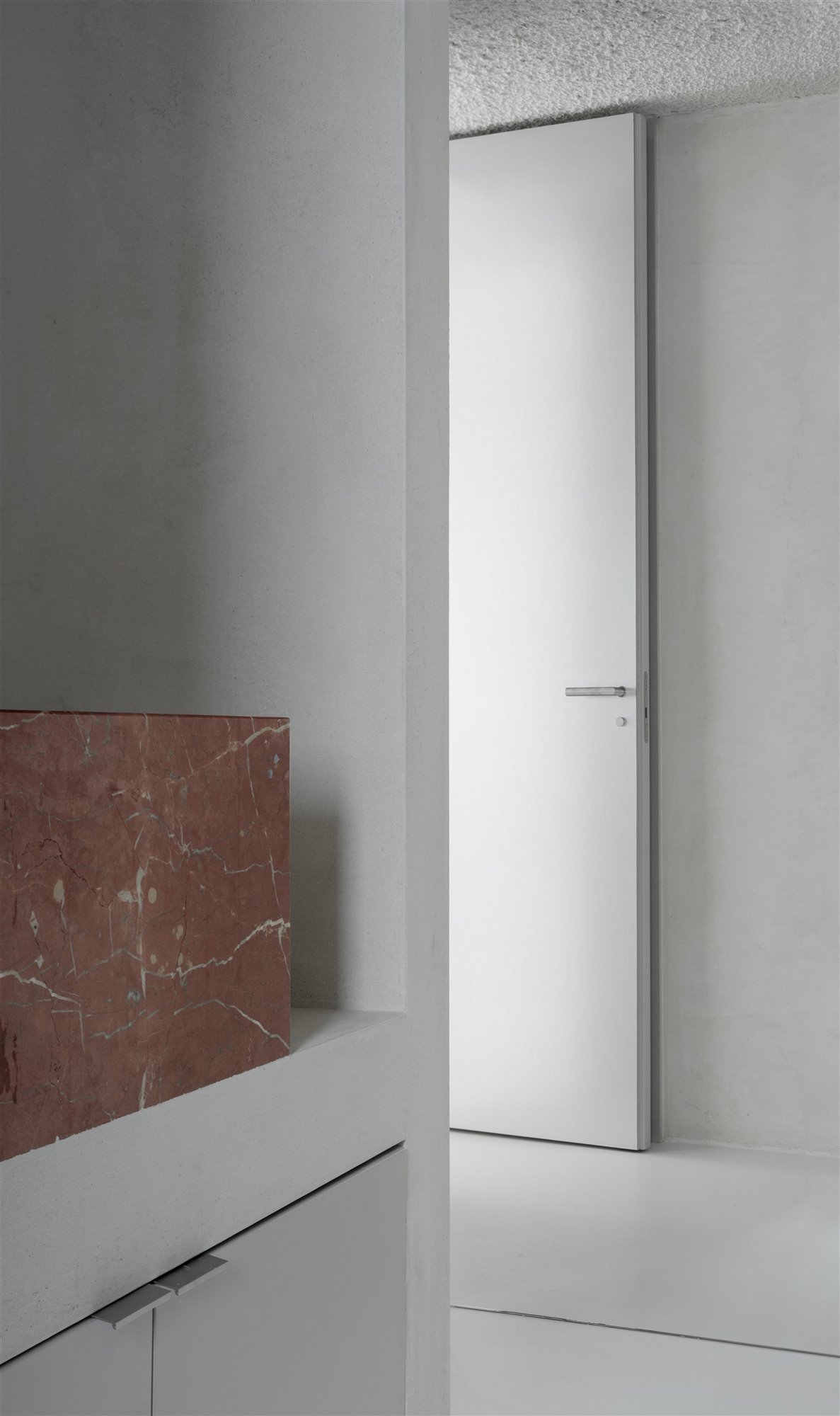 Baño marmol rojo