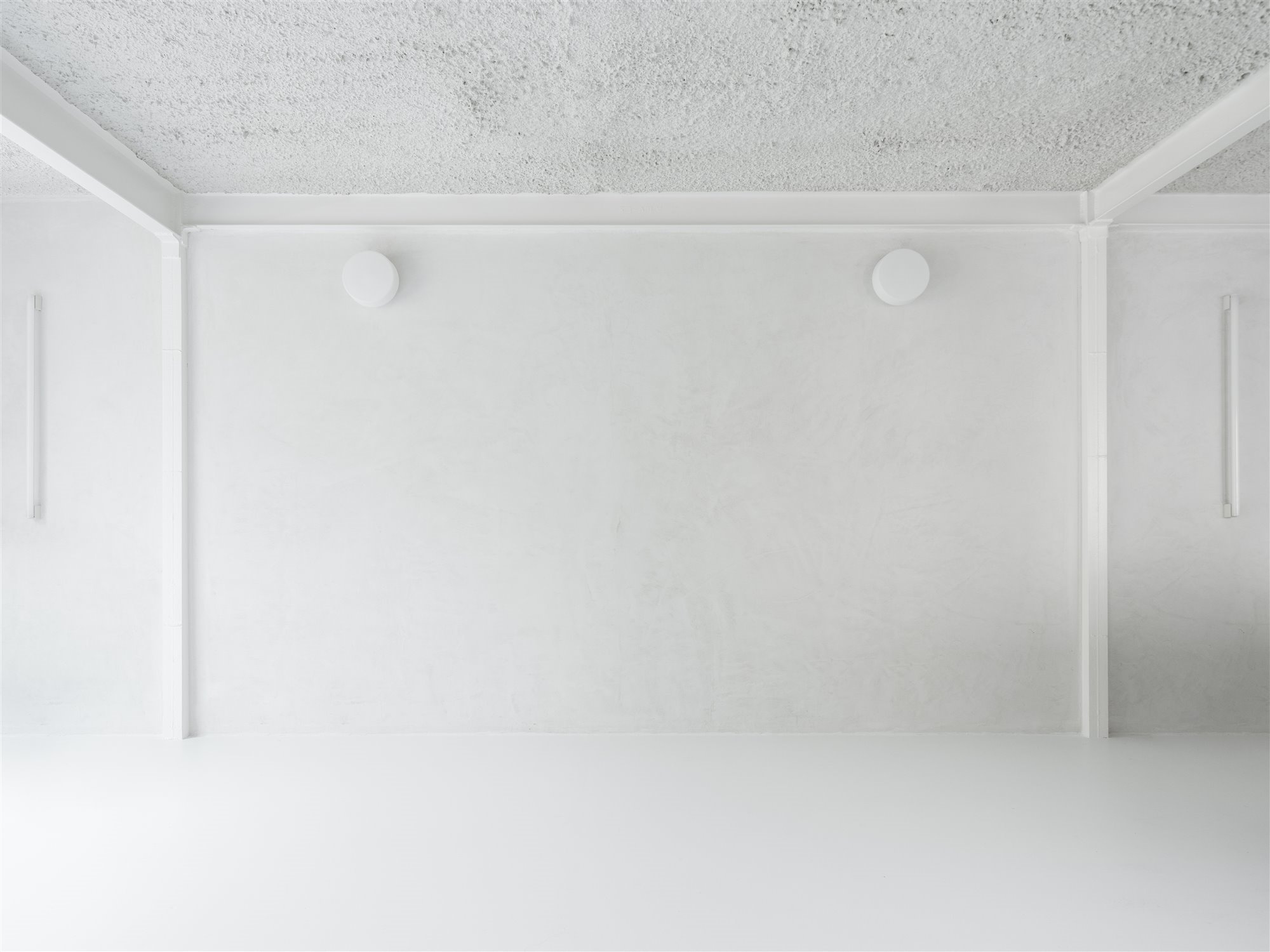 Salón blanco caja vacía