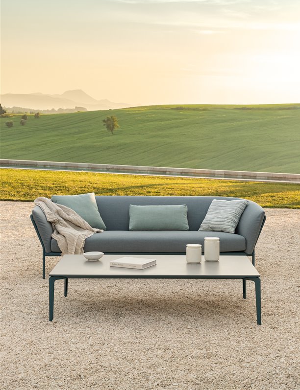 Muebles de exterior para disfrutar sin límites durante todo el año